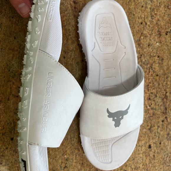 Under Armour Project Rock Sideline Slides - Picture 4 of 4